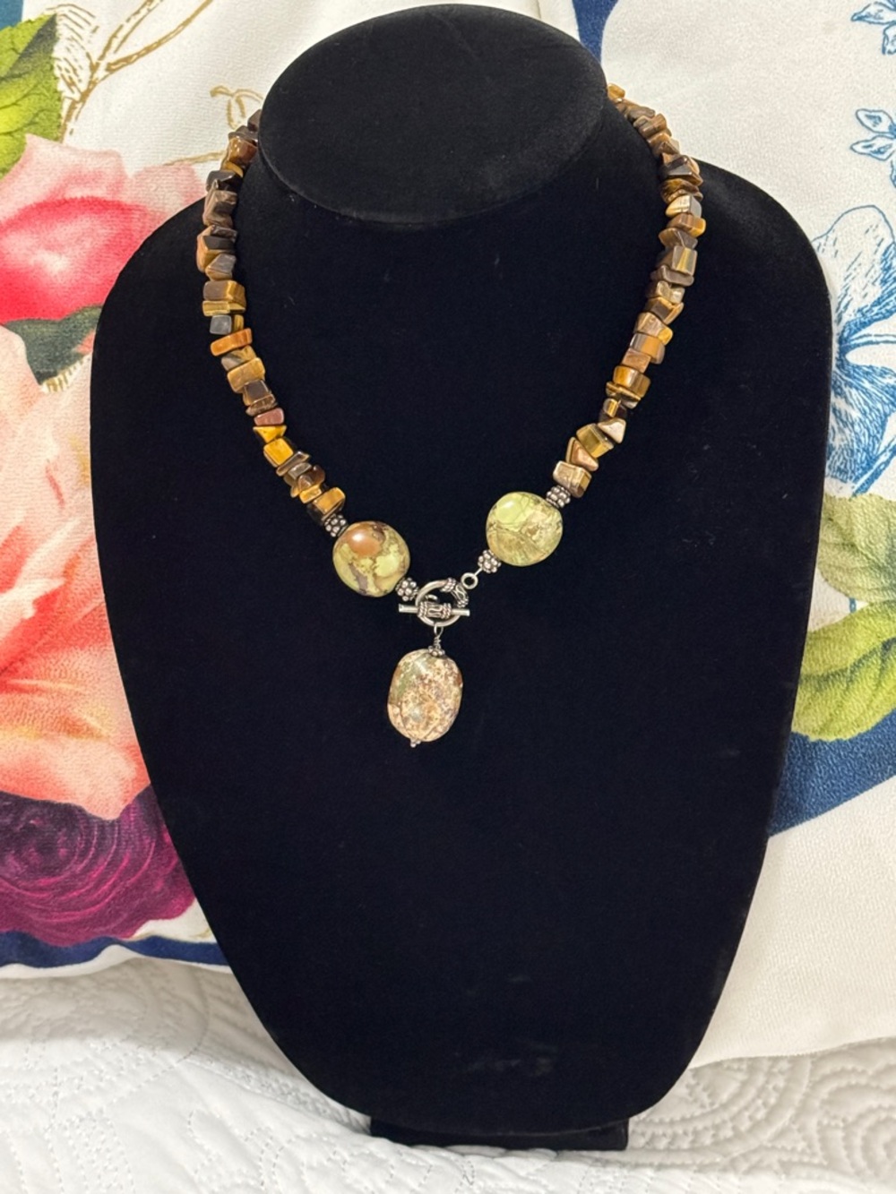 Brown and Green Beaded Pendant Necklace 
Tiger's Eye and Stone